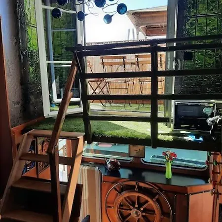 Le Carre Du Marinier Botel